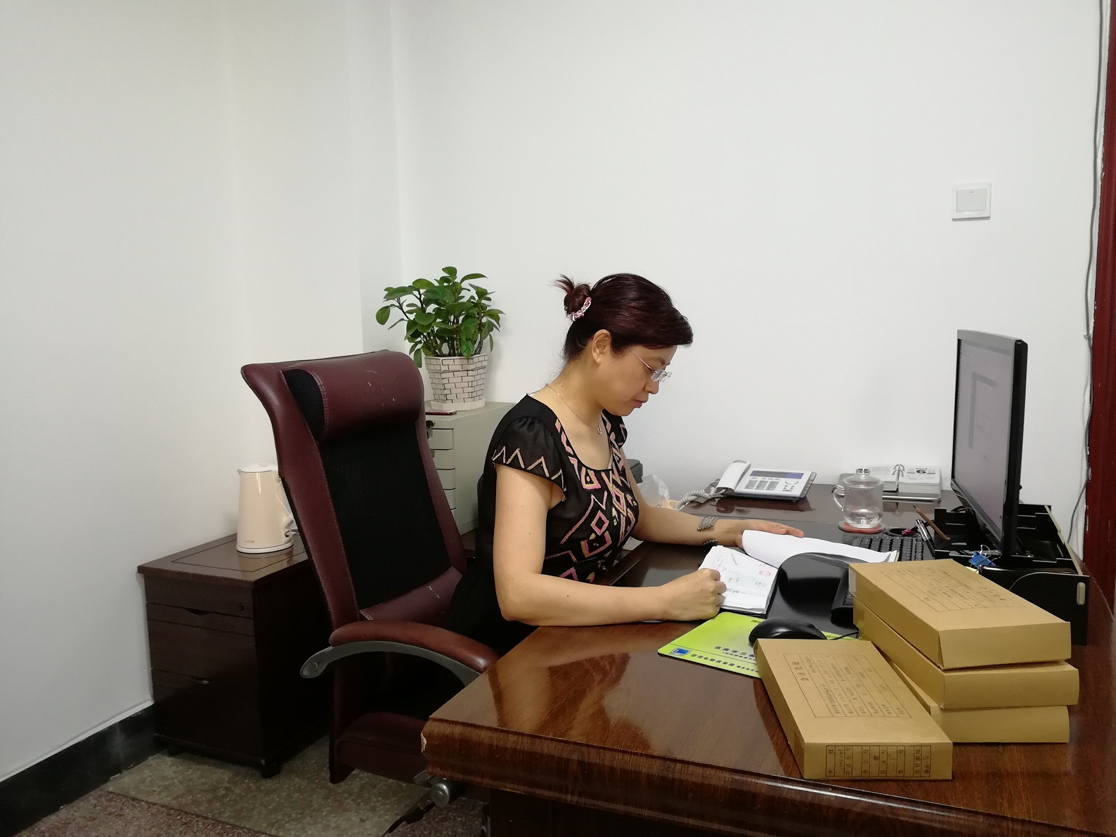区委编办：作风建设出实招 廉洁自律过佳节