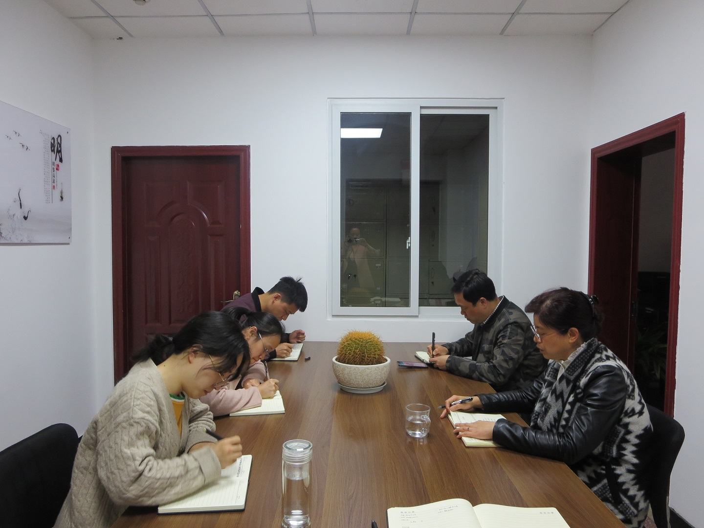 区委编办认真传达学习区纪委十一届六次全会精神