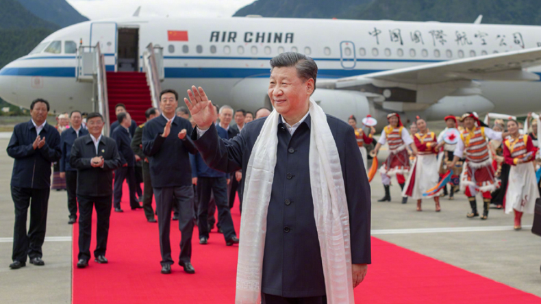 习近平在西藏林芝考察调研