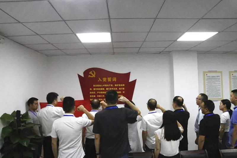不忘初心，牢记使命，他们这样庆“七一”