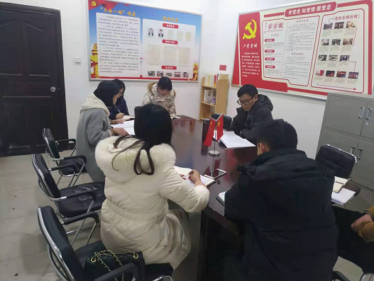 区供销社组织学习贯彻市委“1+3”监督规范，开展元旦、春节节前廉政谈话