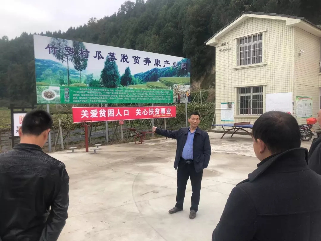 “黑面包公”张晋铭走了，却给他们留下一束光